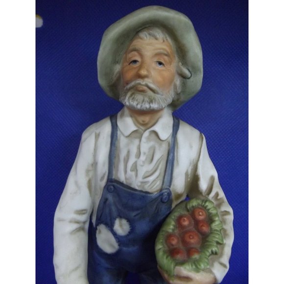 Homco 1409 Porcelain Farm Man Squirrel 8" Figurine old grandpa farmer basket - Picture 2 of 9